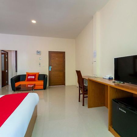 קראבי Oyo 665 Sj House Hotel מראה חיצוני תמונה